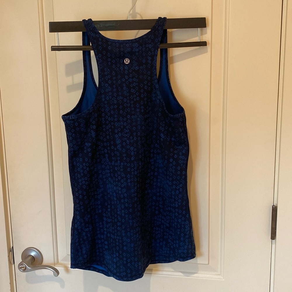 Lululemon navy and blue floral yoga exercise tank top